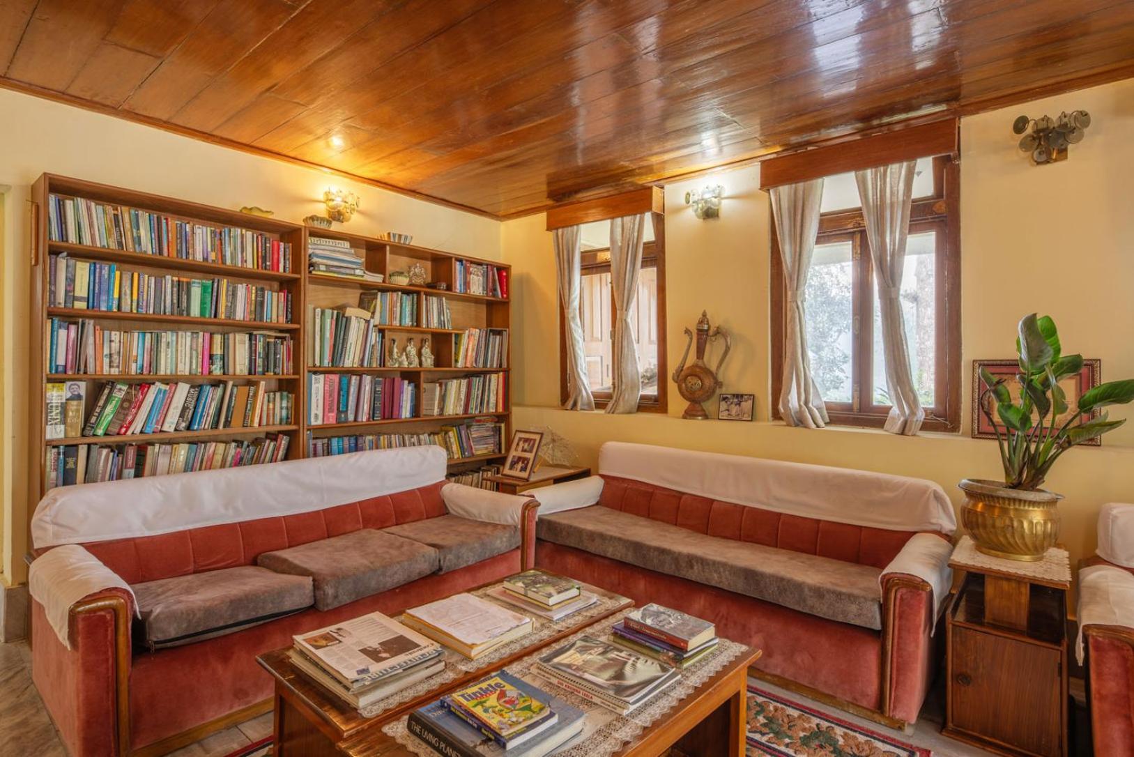 La Ipsing Farm By Stayvista - 3 Bhk Villa With Balcony, Mountain View, Indoor Games, And Pet Friendly Samdong Extérieur photo