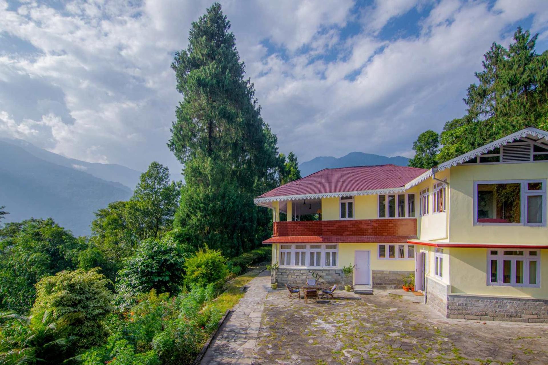La Ipsing Farm By Stayvista - 3 Bhk Villa With Balcony, Mountain View, Indoor Games, And Pet Friendly Samdong Extérieur photo